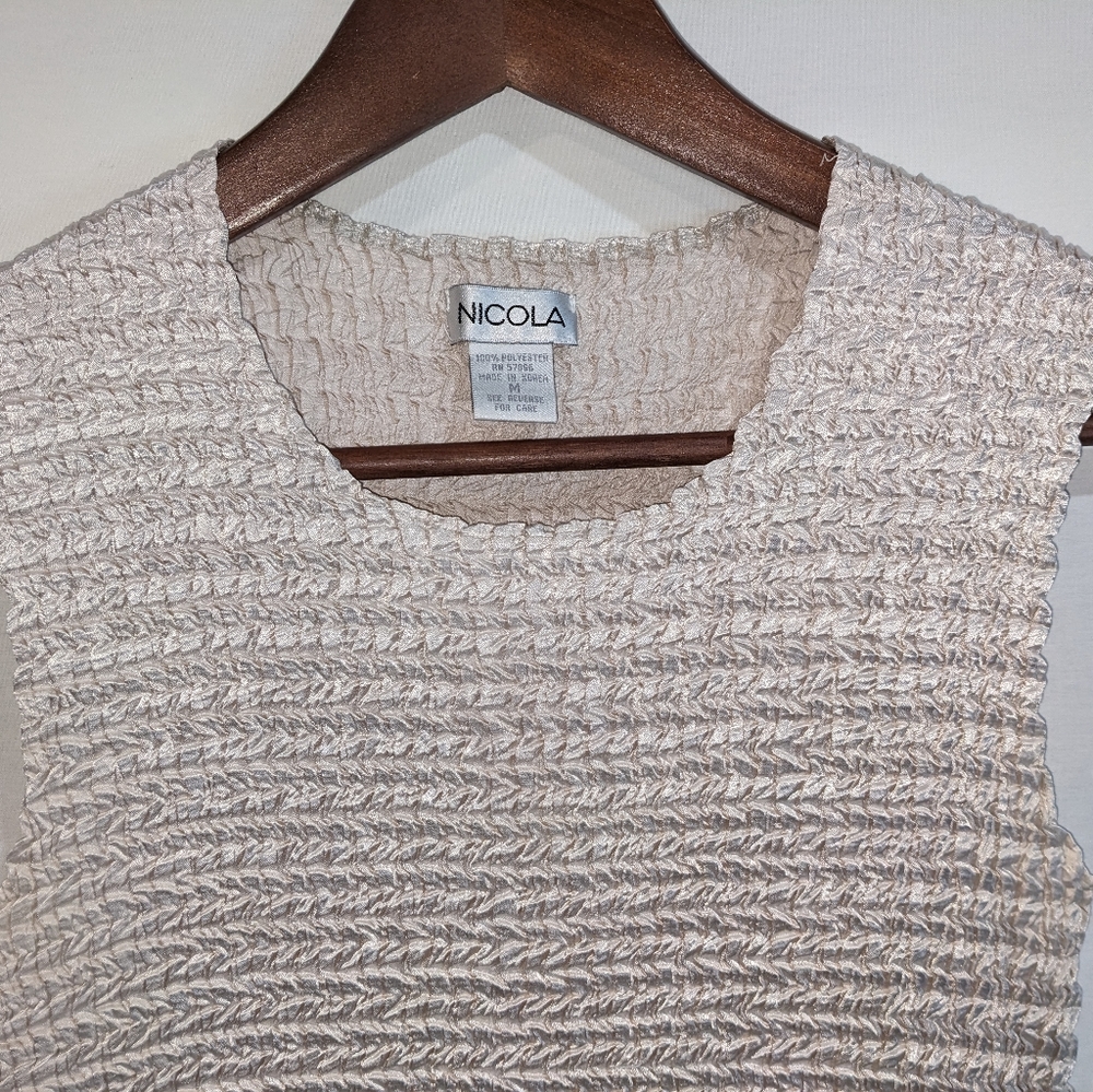 Vintage Nicola Satin Champagne Textured Bubble Tank Size M - Picture 5 of 8